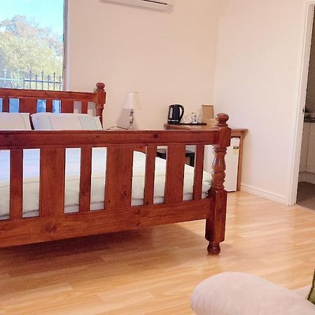 רוקינגהאם The Royal Dolphin Bed & Breakfast Safety Bay מראה חיצוני תמונה