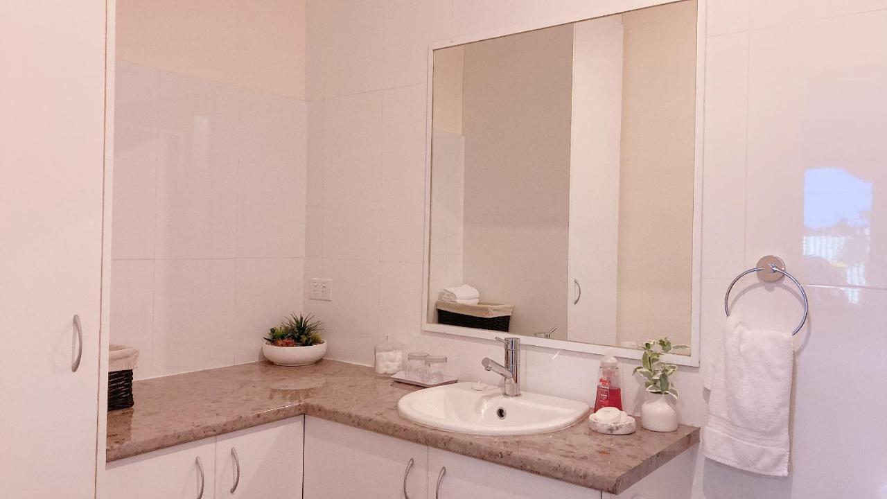 רוקינגהאם The Royal Dolphin Bed & Breakfast Safety Bay מראה חיצוני תמונה