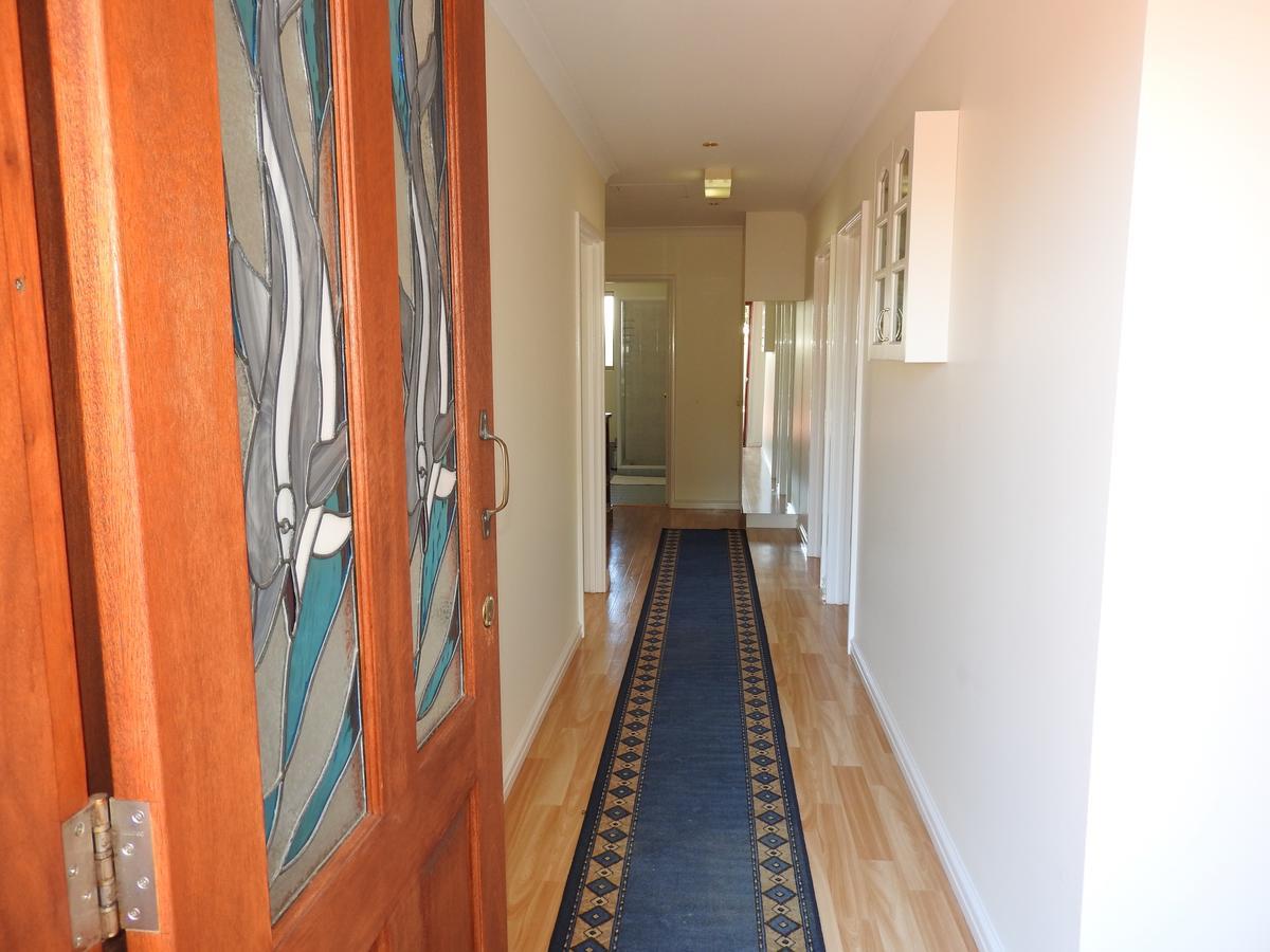רוקינגהאם The Royal Dolphin Bed & Breakfast Safety Bay מראה חיצוני תמונה